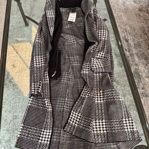 Black and White Houndstooth sweater coat